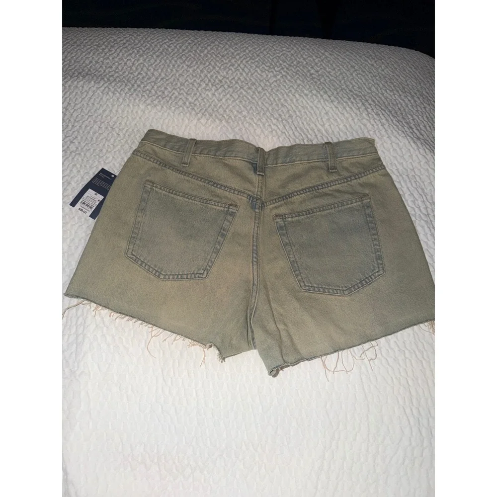 Universal Thread Womens Size 12 High Rise Mini Cut-Off‎ Denim Shorts Light Wash